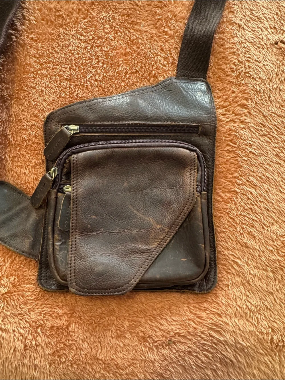 Men's Brown Leather Messenger Crossbody Bag - Picture 3 of 16